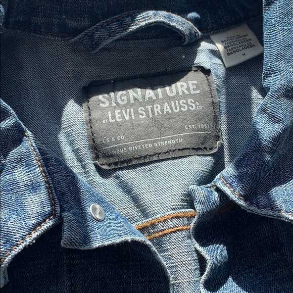 Levi’s Jean Jacket - Picture 3 of 4